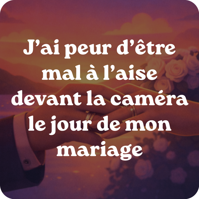 Image de deux mariés qui se tiennent la main pour illustrer l'article "j'ai peur d'être mal à l'aise devant la caméra le jour de mon mariage"